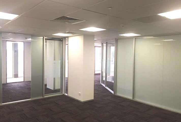 Pivotal Point, Suite 402 2-14 Nerang Street Southport QLD 4215 - Image 7