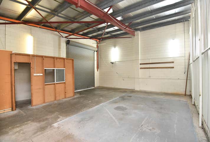 2/15 Whitehouse Street Garbutt QLD 4814 - Image 5