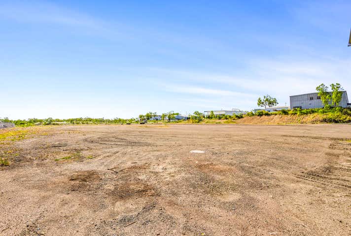 393-409 McLaughlin Street Parkhurst QLD 4702 - Image 17