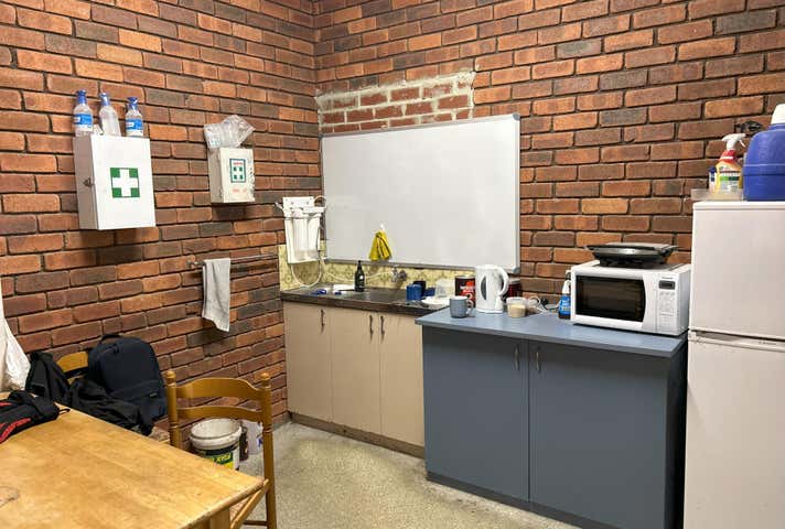 16B Williams Road Kelmscott WA 6111 - Image 12