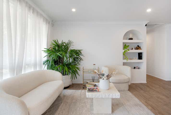 2/6 Tedder Avenue Main Beach QLD 4217 - Image 3