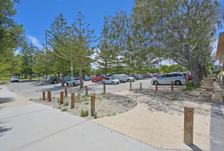 21 Ocean Drive North Coogee WA 6163 - Image 8