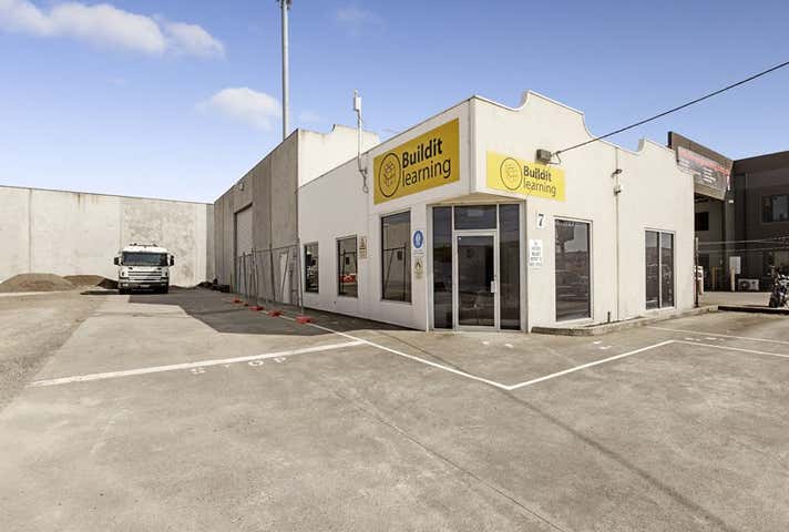 7 Vella Drive Sunshine West VIC 3020 - Image 2