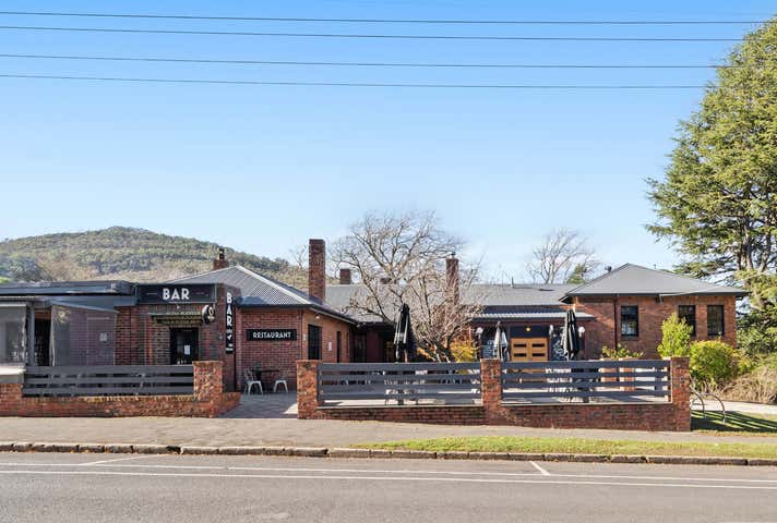 694-696 Mount Macedon Road Mount Macedon VIC 3441 - Image 1