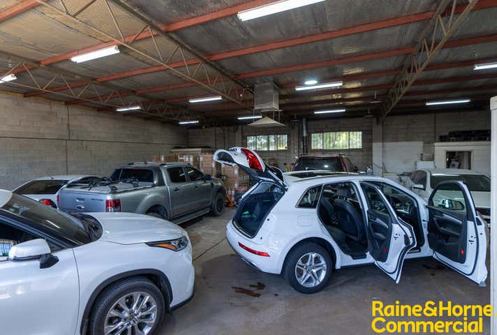 73 Dobney Avenue Wagga Wagga NSW 2650 - Image 4