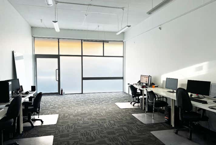 8/3 Fermont Road Underwood QLD 4119 - Image 2