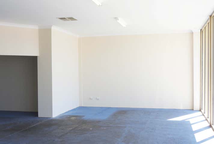 1/9 Carr Place Myaree WA 6154 - Image 2