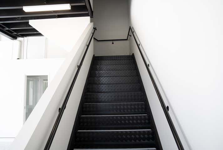 3 Flagstone Drive Burleigh Heads QLD 4220 - Image 5