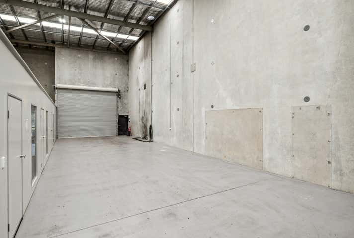 4/2 Harrison Road Forrestfield WA 6058 - Image 5