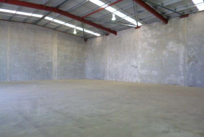 11/21 Warman Street Neerabup WA 6031 - Image 6