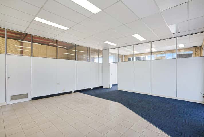 2/1 Dampier Road Welshpool WA 6106 - Image 6