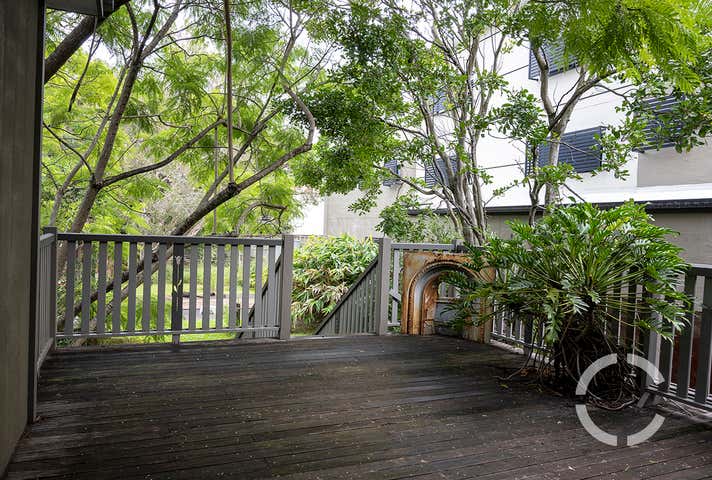 137 Cavendish Road Coorparoo QLD 4151 - Image 6
