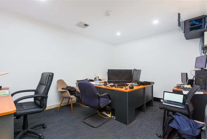 19 Stanhope Gardens Midvale WA 6056 - Image 4