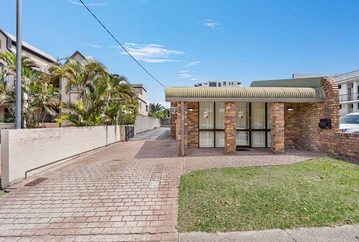3 Sportsman Avenue Mermaid Beach QLD 4218 - Image 2