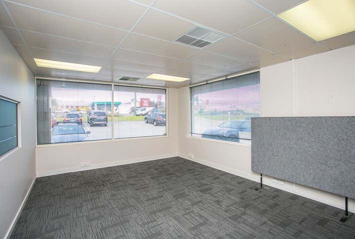 6/223 Rockingham Road Spearwood WA 6163 - Image 13