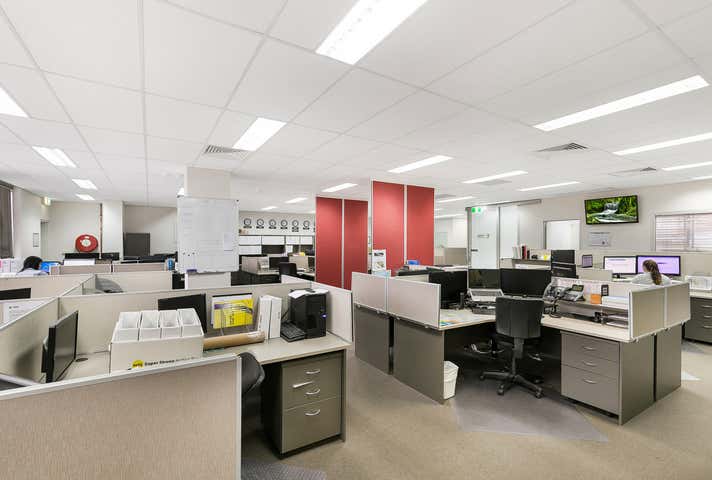 2/1B Kitchener Street East Toowoomba QLD 4350 - Image 15