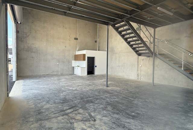 2,17 Sunderland Crescent Butler WA 6036 - Image 6