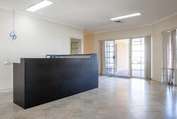 32 & 34 Denninup Way Malaga WA 6090 - Image 15