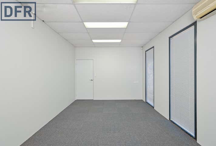 13 Paxton Way Port Kennedy WA 6172 - Image 9