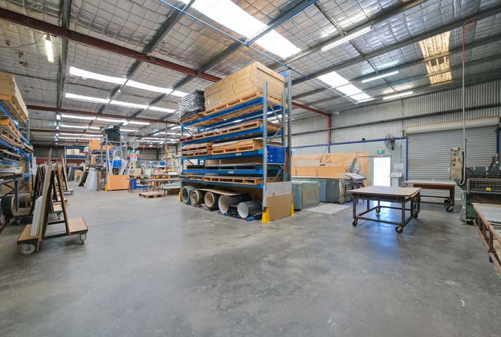 5 Broadmeadows Street Bibra Lake WA 6163 - Image 3