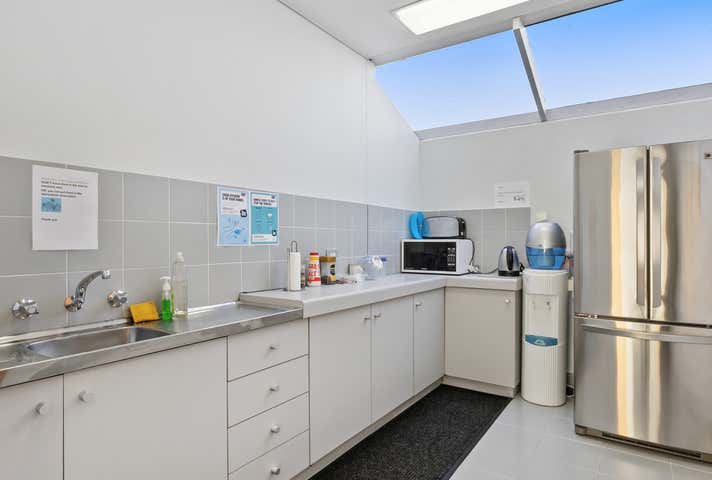 35 Peel Road O'Connor WA 6163 - Image 17