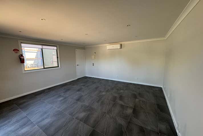 451 Wagga Road Lavington NSW 2641 - Image 4