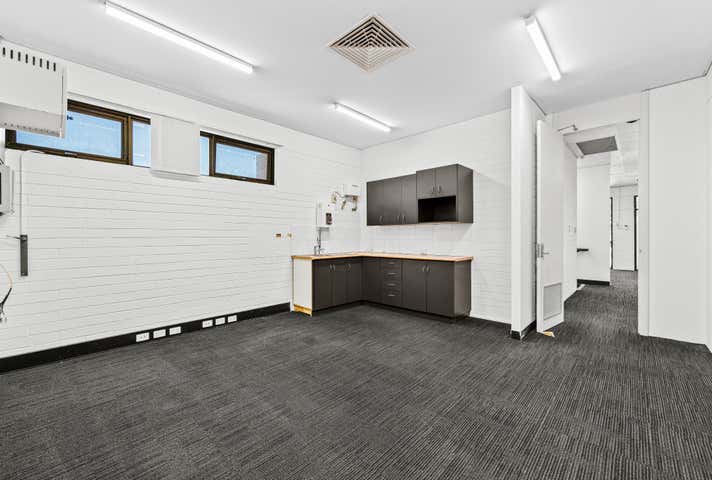 6 Barber Street Kalamunda WA 6076 - Image 16