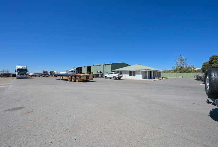 10 Sudlow Road Bibra Lake WA 6163 - Image 6