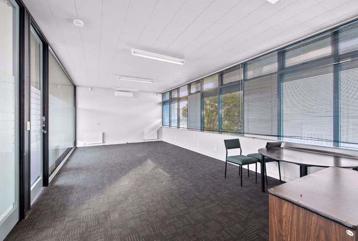 998 Norman Street Wendouree VIC 3355 - Image 5