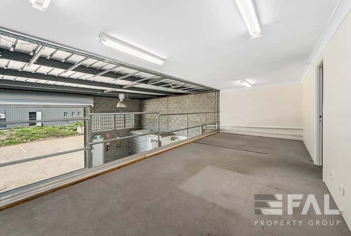Unit  8, 32 Spine Street Sumner QLD 4074 - Image 9