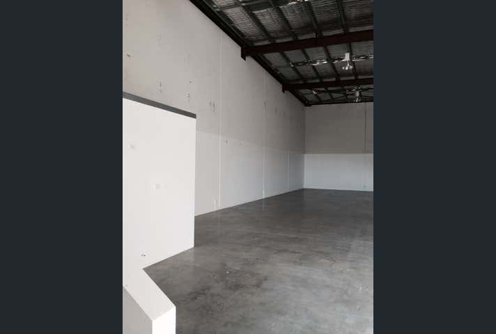 2/13 Blackly Row Cockburn Central WA 6164 - Image 7