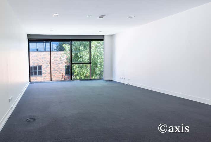 3/2 Stuart Street Balaclava VIC 3183 - Image 2