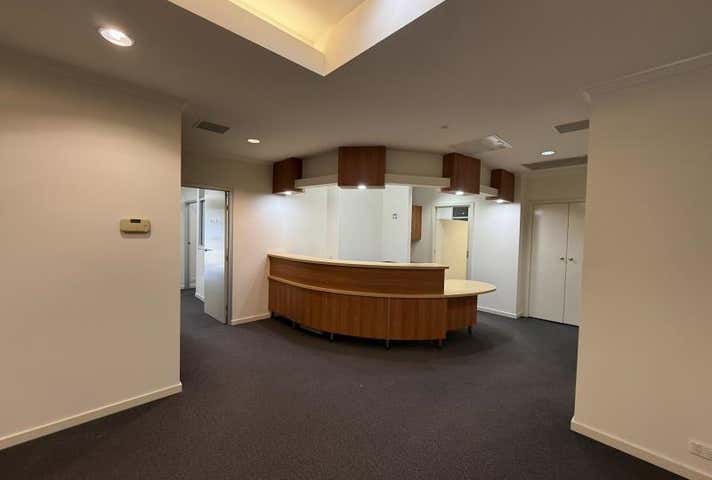 2/497 Smollett Street Albury NSW 2640 - Image 2