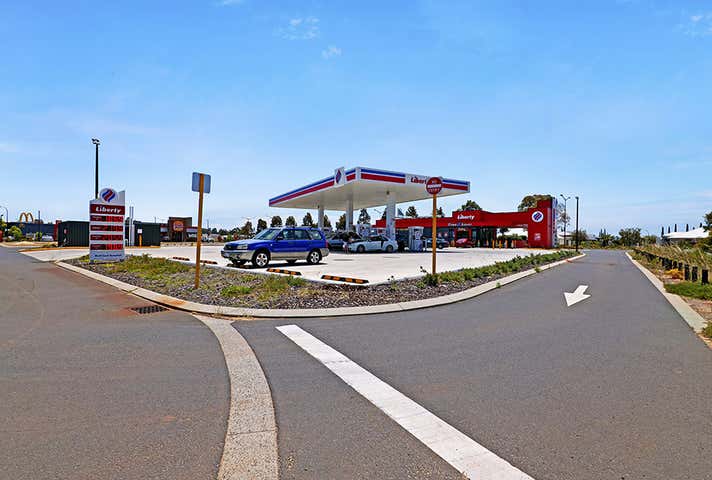 9 Norton Promenade Dalyellup WA 6230 - Image 10