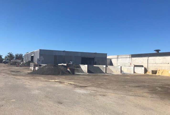 236 Gnangara Rd Landsdale WA 6065 - Image 11