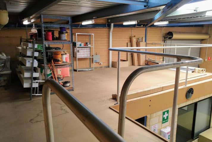 9B Weatherburn Way Kardinya WA 6163 - Image 11