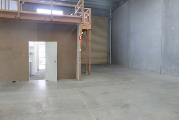 9/21 Barry Street Bayswater VIC 3153 - Image 2