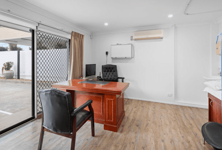 122 Ashmore Road Benowa QLD 4217 - Image 14