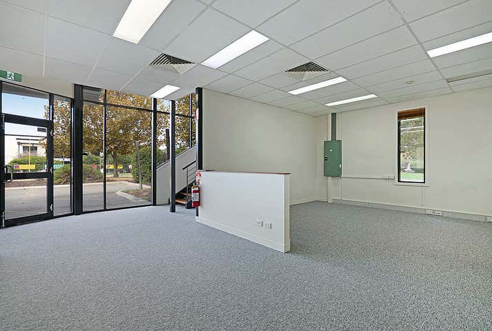 47 Catalano Circuit Canning Vale WA 6155 - Image 17