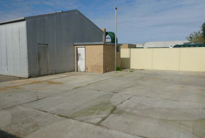 15 Loton Avenue Midland WA 6056 - Image 8