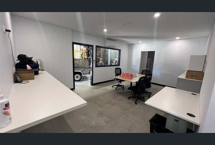 1/4 Enterprise Court Canning Vale WA 6155 - Image 10