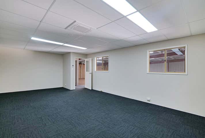 90 Ewing Street Welshpool WA 6106 - Image 12