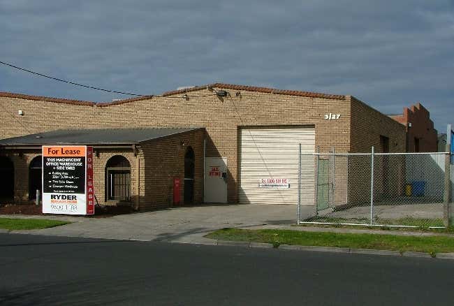 27 Winterton Road Clayton VIC 3168 - Image 2