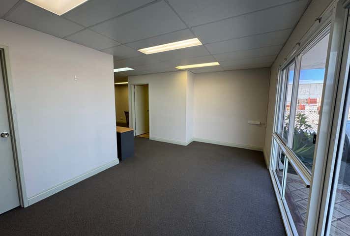 Unit 5, 22 Franklin Lane Joondalup WA 6027 - Image 2