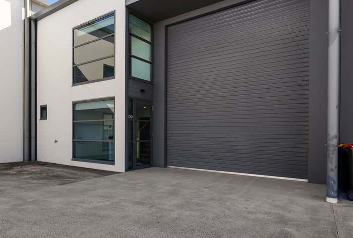 9/43-45 Claude Boyd Parade Bells Creek QLD 4551 - Image 1