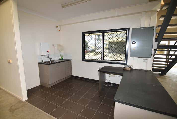 2/16-18 Gurney Street Garbutt QLD 4814 - Image 6