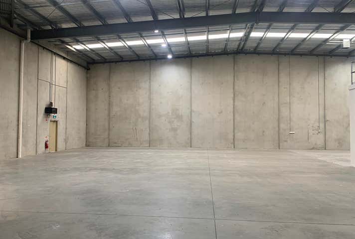 15/114 Merrindale Drive Croydon VIC 3136 - Image 4