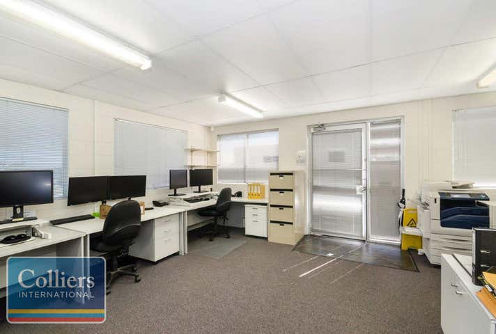 30 HUGH RYAN Drive Garbutt QLD 4814 - Image 4