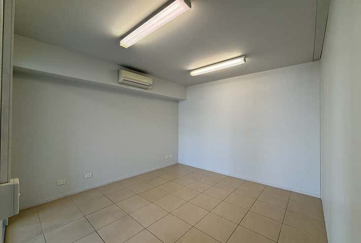 7/75 Waterway Drive Coomera QLD 4209 - Image 11