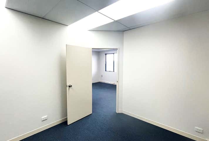 5/143-147 Somerville Boulevard Winthrop WA 6150 - Image 8